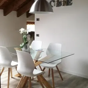 Relais + Private Parking Apartmán Verona